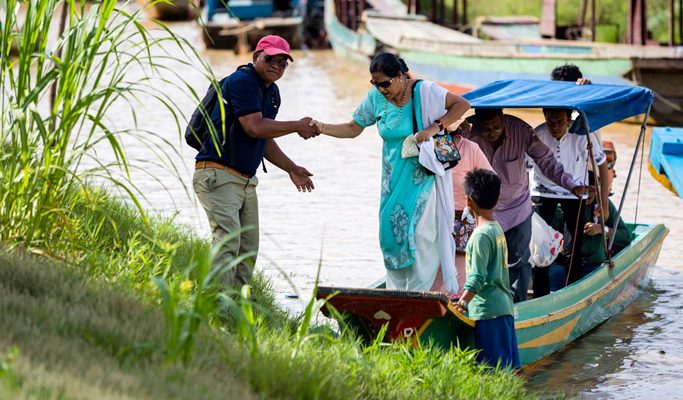 Siem Reap Kampong Phluk Floating Village Tour (Half Day)