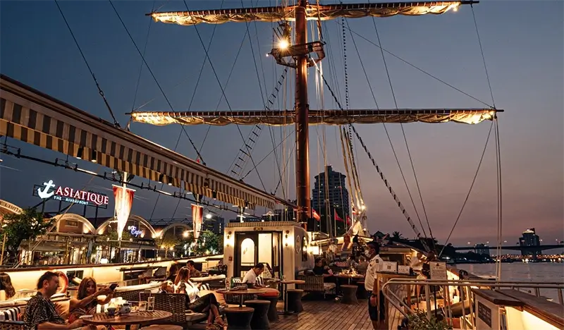 Sirimahannop Tall Ship Restaurant at Asiatique The Riverfront, Bangkok - view 1