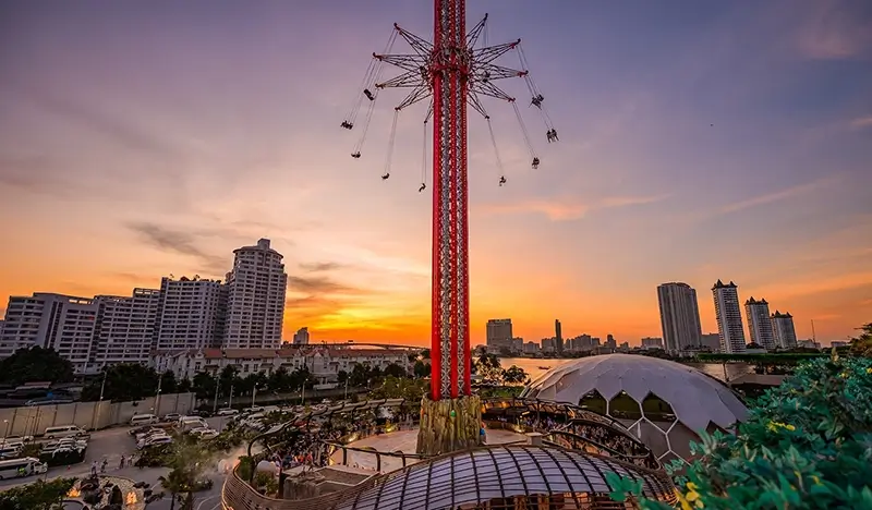 SkyFlyers: Wings of Garudapterus Giant Swing Ride at Asiatique Bangkok
