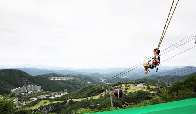 Sono Belle Vivaldi Park Sky Swing Chuseok Package: Room + Activities + Shuttle Bus