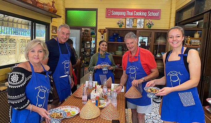 Home-Style Thai Cooking Class by Sompong Thai Cooking School in Bangkok (+ Market Tour option)