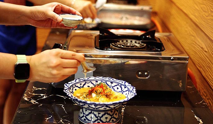 Home-Style Thai Cooking Class by Sompong Thai Cooking School in Bangkok (+ Market Tour option)