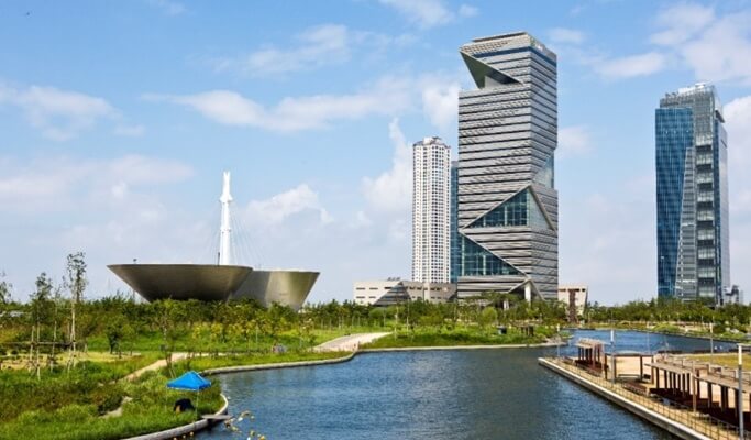 Explore Incheon: Songdo K-Live + VR Experience 1 Day Tour
