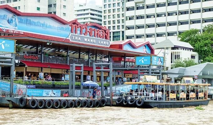 Bangkok Songkran Festival Tour: Wat Arun + Water Battle (Apr 13~15)
