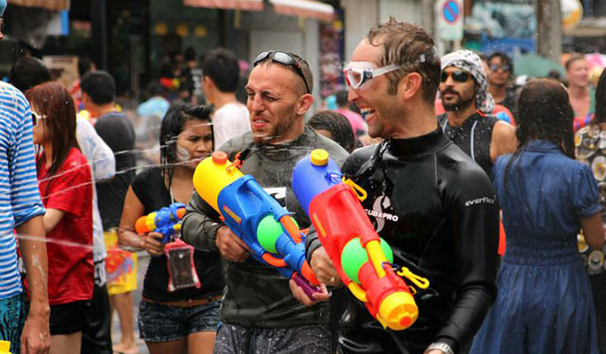 2025 Bangkok Songkran Tuk Tuk Pub Crawl (Apr 13 & 14)