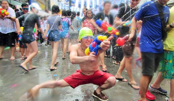 2025 Bangkok Songkran Tuk Tuk Pub Crawl (Apr 13 & 14)