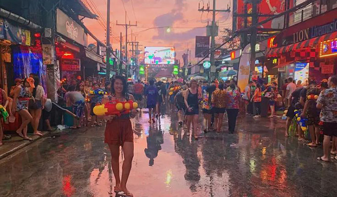 2025 Bangkok Songkran Tuk Tuk Pub Crawl (Apr 13 & 14)
