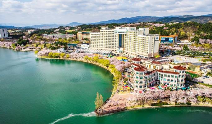 Sono Belle Gyeongju All Inclusive 2 Person Package: Room + Breakfast + Ocean Play Water Park + Coffee + Activities (+Seoul/Busan KTX Train option)