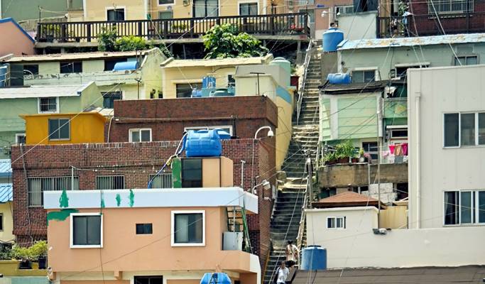 Busan 1 Day Tour: Strawberry Picking + Gamcheon Culture Village (+ Taejongdae option) (Dec 20~May 15)