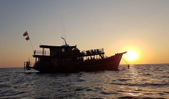 Khao Lak Sunset Tour by Big Boat (+Fishing/Dinner/Transfer)
