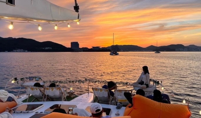 Private Yacht Tour in Tongyeong (Day/ Sunset)