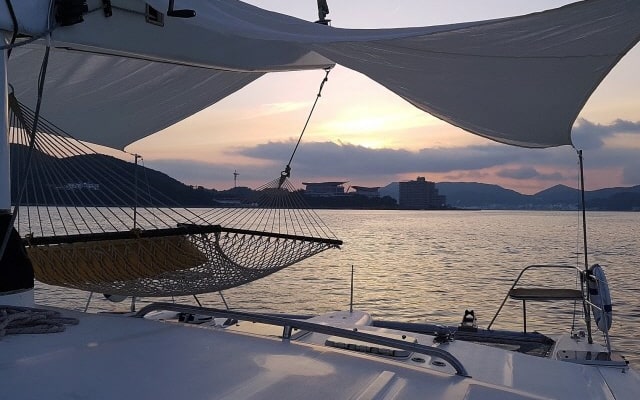 Private Yacht Tour in Tongyeong (Day/ Sunset)