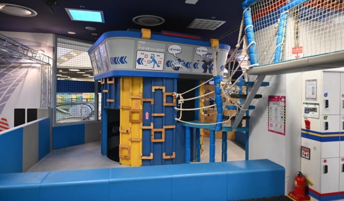 スーパーウィングスのキッズカフェ in 蚕室
