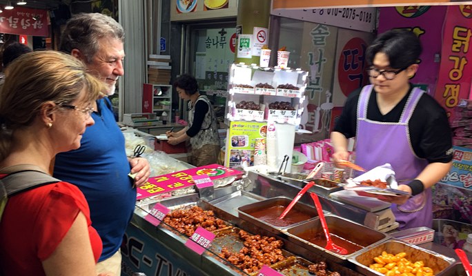 Seoul by Bike: Han River Small Group Night Bike Tour