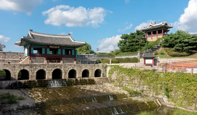 Suwon Hwaseong Fortress + Haengnidan-gil Street + Starfield 1 Day Tour - from Seoul