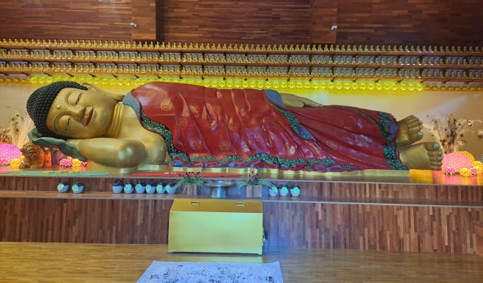 Suwon Hwaseong Fortress + Waujeongsa Temple + Starfield Library 1 Day Tour - from Seoul