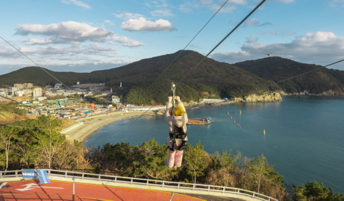 Busan Taejongdae Ocean Flying Theme Park: Zipline Discount Ticket