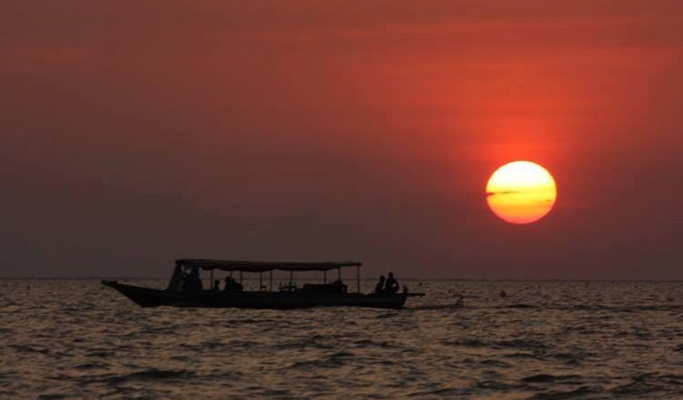 Tonle Sap Lake Floating Village Sunset Tour By Boat Buffet Dinner On Floating Restaurant Half Day