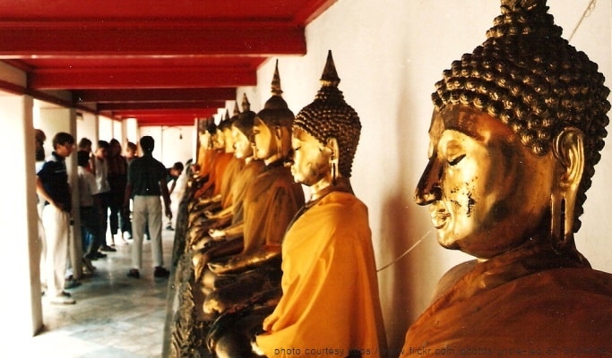 Bucket List + Dragon's Belly: Bangkok Small Group Tour