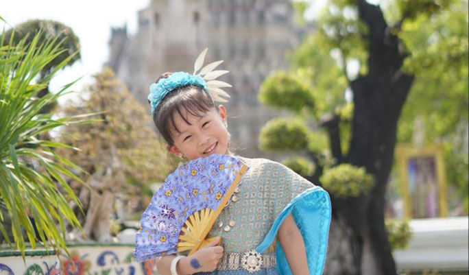 ワットアルンでのタイ衣装レンタル＆ヘアスタイリング－プロの写真撮影付き