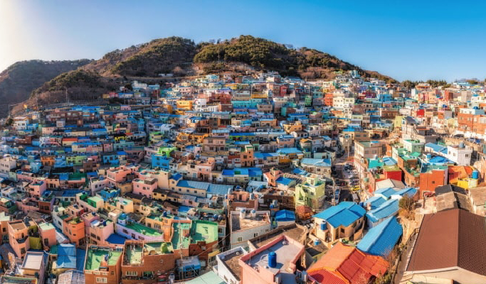 Busan Walking Tour: Gamcheon Culture Village, Jagalchi Seafood Market & Yongdusan Park