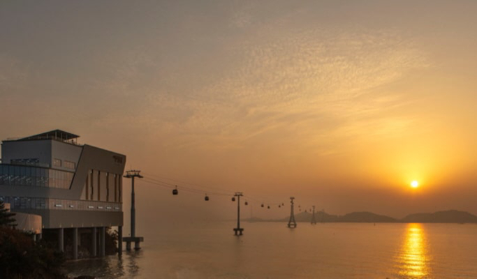 2024 New Year's Eve Sunset Tour: Korean Folk Village + Seohaerang Cable Car + Tando Port - from Seoul (Dec 31)