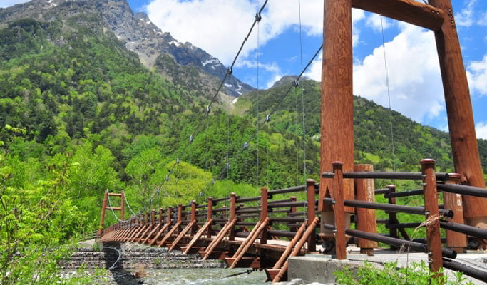 Kamikochi & Tateyama Kurobe Alpine Route & Shirakawa-go 2D1N Tour from Nagoya