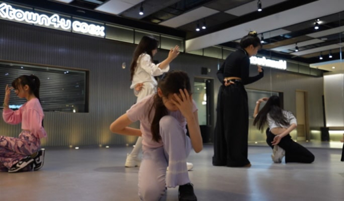 K-pop Dance & Vocal Training 1 Day Class + Video Shooting Experience in Gangnam, Seoul