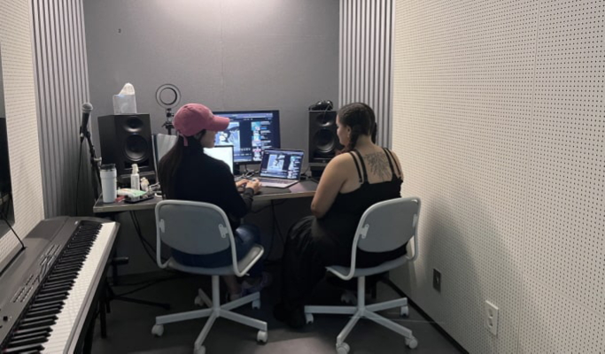 K-pop Dance & Vocal Training 1 Day Class + Video Shooting Experience in Gangnam, Seoul