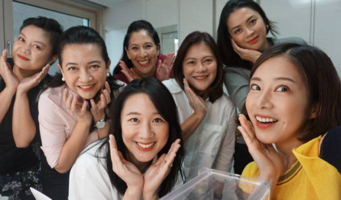 K-beauty 101：韓国のテレビホストによるスキンケア＆メイクアップクラス (プライベート/グループ)
