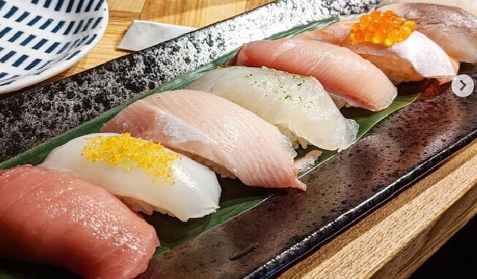 Sushi Making Experience in Asakusa, Tokyo (+ Local Tour/ Rickshaw/ Sake Tasting option)