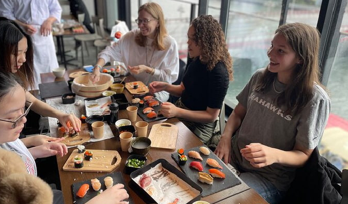 Sushi Making Experience in Asakusa, Tokyo (+ Local Tour/ Rickshaw/ Sake Tasting option)
