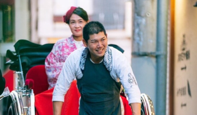 Sushi Making Experience in Asakusa, Tokyo (+ Local Tour/ Rickshaw/ Sake Tasting option)