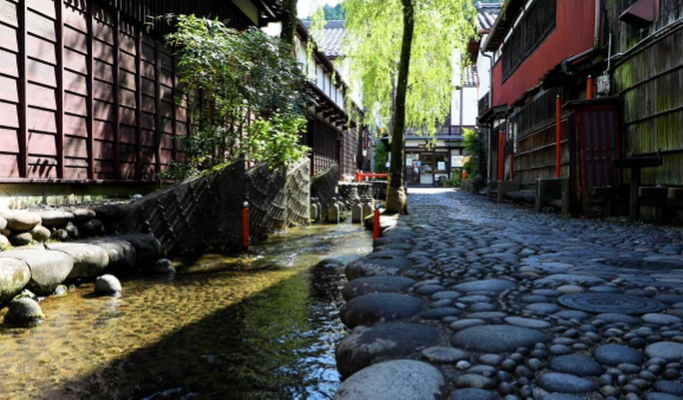 Gujo Hachiman, Sky Castle of Okumino 1 Day Tour from Nagoya