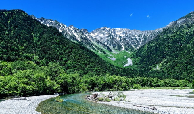 Kamikochi & Tateyama Kurobe Alpine Route & Shirakawa-go 2D1N Tour from Nagoya