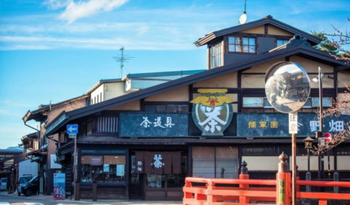 Shirakawa-go Village & Takayama UNESCO 1 Day Tour from Nagoya