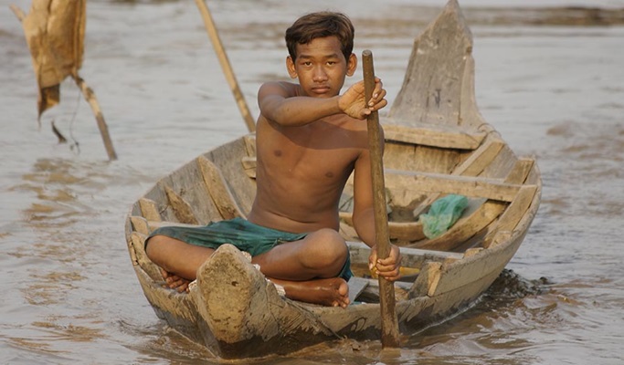 Roluos Group + Kampong Phluk & Tonle Sap Floating Village Tour by Vespa Scooter with Driver (Half Day) (Join-in/Private)