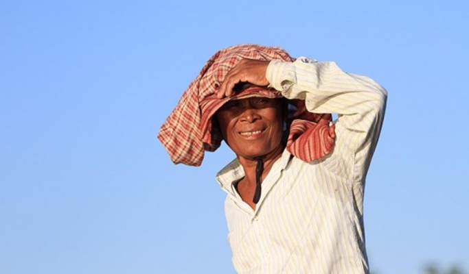 Roluos Group + Kampong Phluk & Tonle Sap Floating Village Tour by Vespa Scooter with Driver (Half Day) (Join-in/Private)