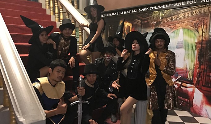 Tuxedo Illusion Hall Magic Show Pattaya Discount Ticket