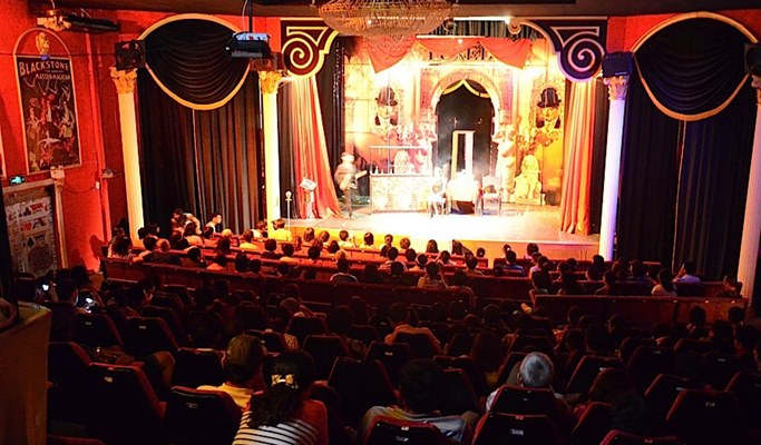 Tuxedo Illusion Hall Magic Show Pattaya Discount Ticket