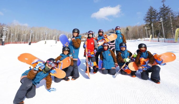 Mt. Fuji Skiing and Onsen 1 Day Tour From Tokyo