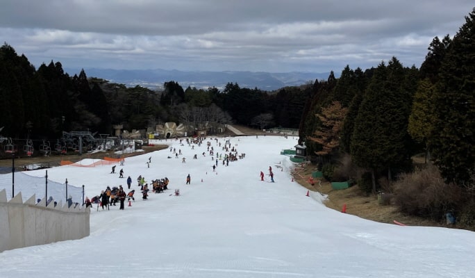 Kobe Mt. Rokko Snow Park & Onsen 1 Day Tour from Osaka