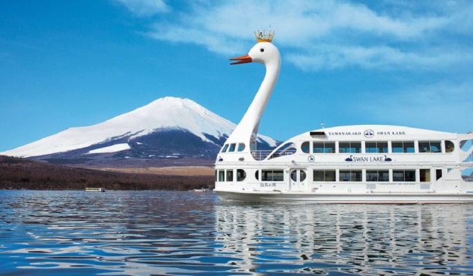 Mt. Fuji Lake Kawaguchi + Lake Yamanaka + Onsen 1 Day Tour from Tokyo