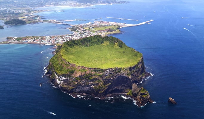 Jeju Island UNESCO 1 Day Small Group Tour (+Lunch)