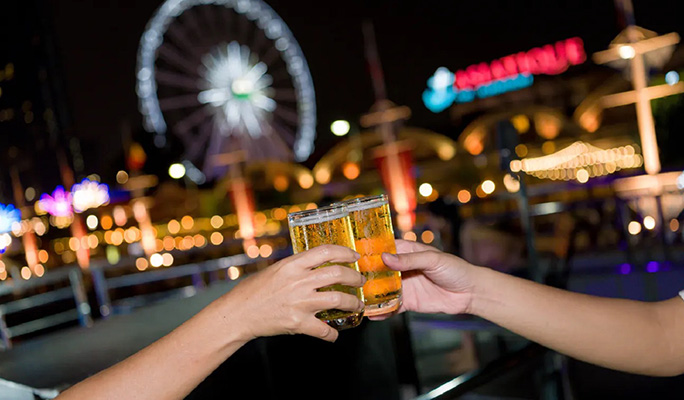 VELA Dinner Cruise in Bangkok (+ Free-Flow Beer) (+ International & Thai Buffet)