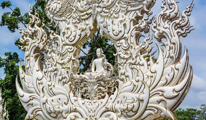 Chiang Rai White Temple + Opium House + Mekong River Boat Tour - from Chiang Mai (Join-in/Private)