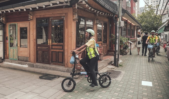 Seoul Bike Tour: Afternoon Happy Hour Electric Bike Tour