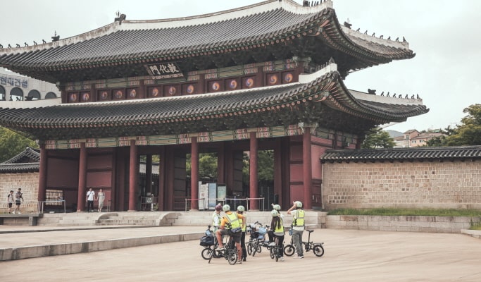 Seoul Bike Tour: Afternoon Happy Hour Electric Bike Tour