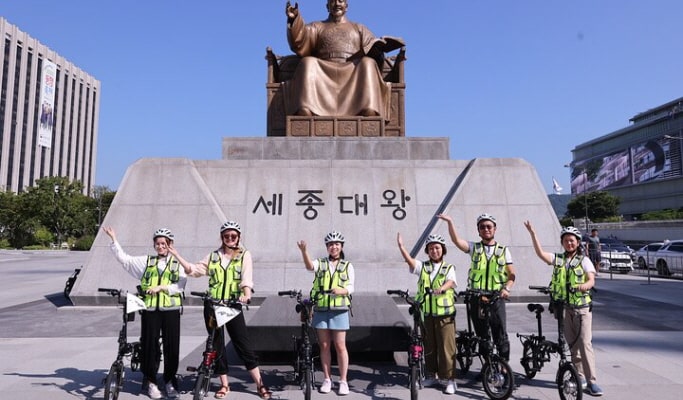 Seoul Bike Tour: Morning Electric Bike Tour