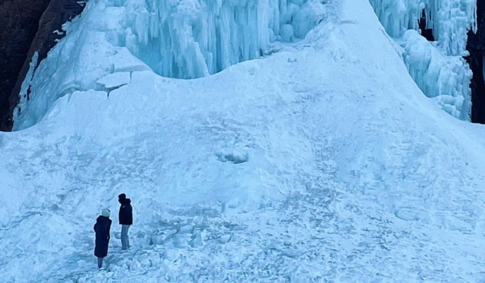 Winter Hiking: In-je Maebawi Icewall & Wondae-ri Birch Forest/ Seoraksan National Park 1 Day Tour (Dec 15~Feb 28)